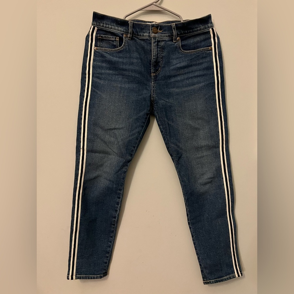 Ann Taylor Loft jeans. Waist size 27.